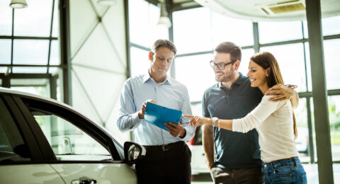 Car dealers manage all car keys using smart key cabinets